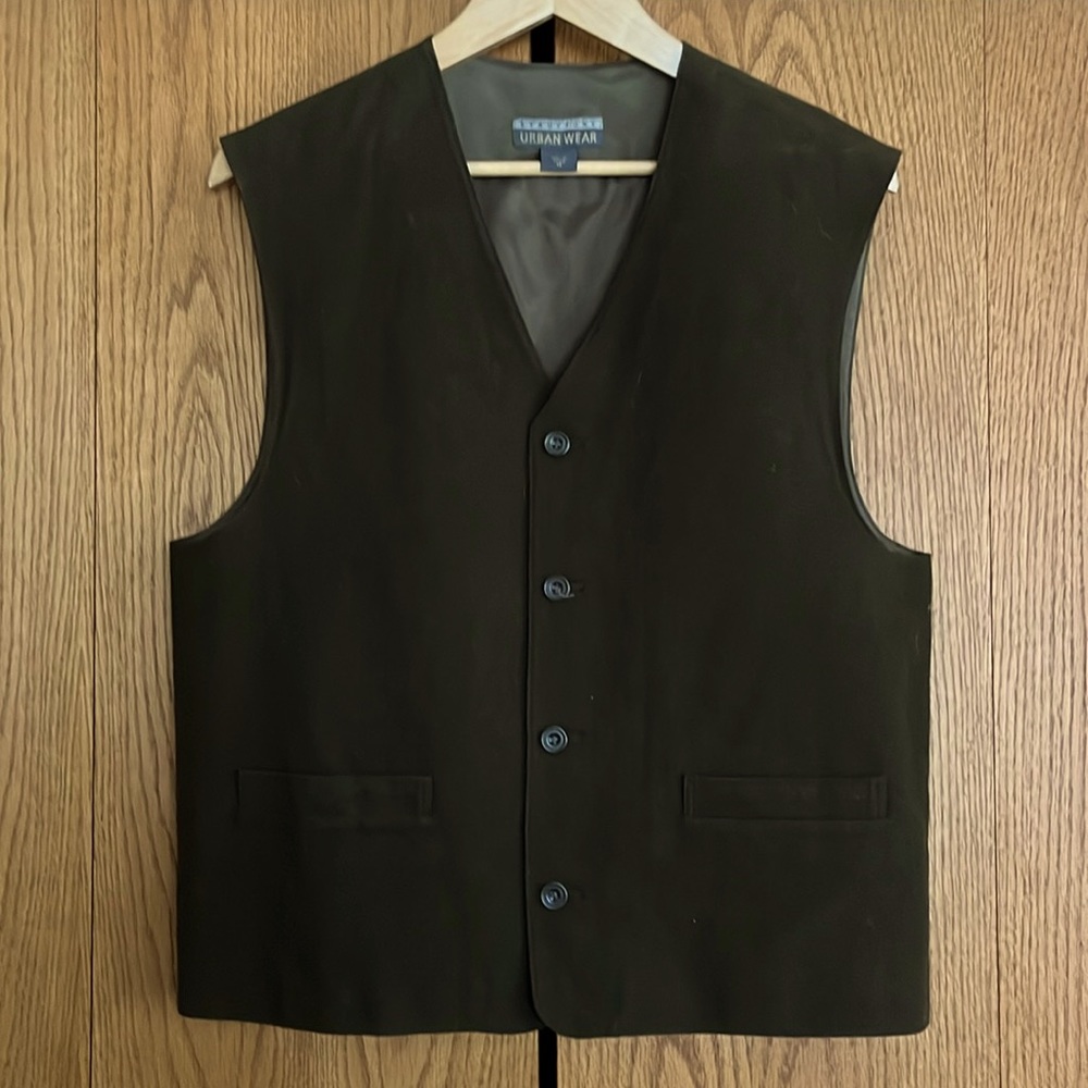 Urban Wear Men’s vest. Size M